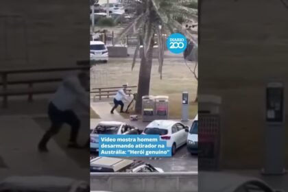 Vídeo mostra homem desarmando atirador que matou 12 pessoas na Austrália: “Herói genuíno”