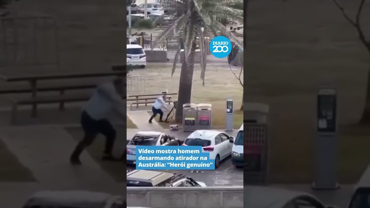 Vídeo mostra homem desarmando atirador que matou 12 pessoas na Austrália: “Herói genuíno”