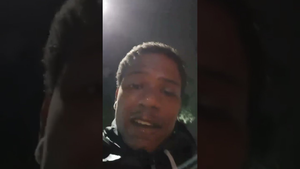 Jovem entregador de delivery chora desesperado ao ter sua bicicleta roubada no Rio de Janeiro!