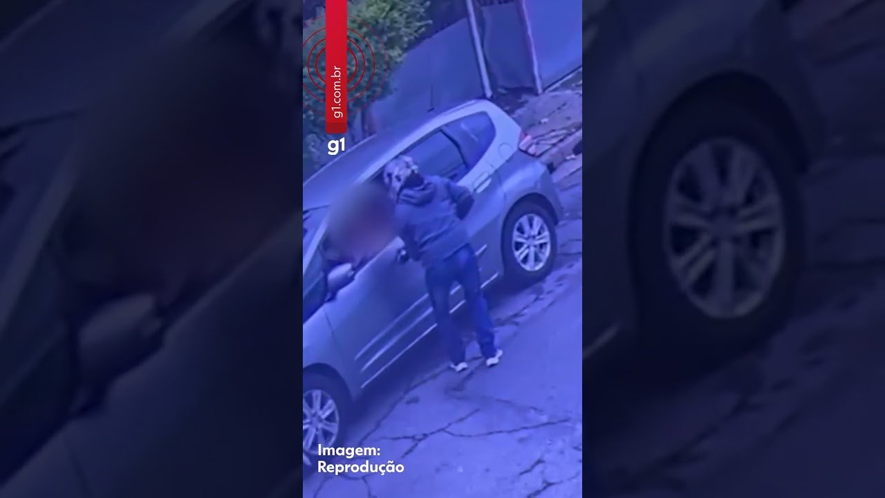 Idoso intervém em assalto com arma de choque e só se afasta de ladrões após tiro pro alto !