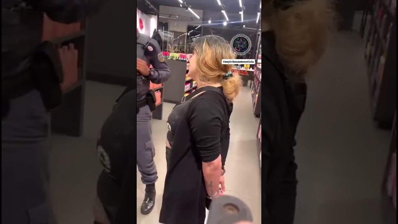 Uma mulher foi presa após ser flagrada furtando dentro de um shopping em Vila Velha.