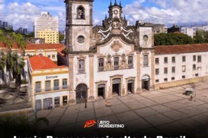 Igreja Barroca mais alta do Brasil fica no Recife (PE) cuja torre tem 50 metros de altura. É a Basílica do Carmo de 259 anos de construção