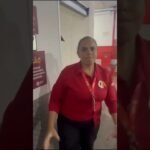 Gerente do Queiroz atacadão agride funcionário dentro da loja no expediente de trabalho em Catolé do Rocha !