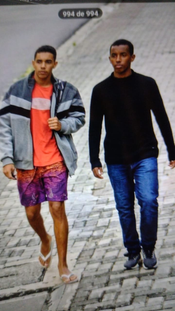 Assaltantes executam covardemente motorista de UBER em Recife.