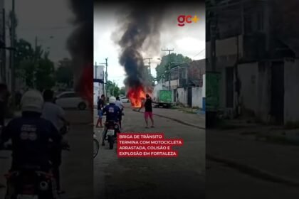 BRIGA DE TRÂNSITO TERMINA COM MOTOCICLETA ARRASTADA, COLISÃO E EXPLOSÃO EM FORTALEZA!