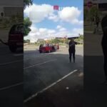 CANDIDATA PERDE CONTROLE DO CARRO E ATROPELA QUATRO EM EXAME DE CNH!