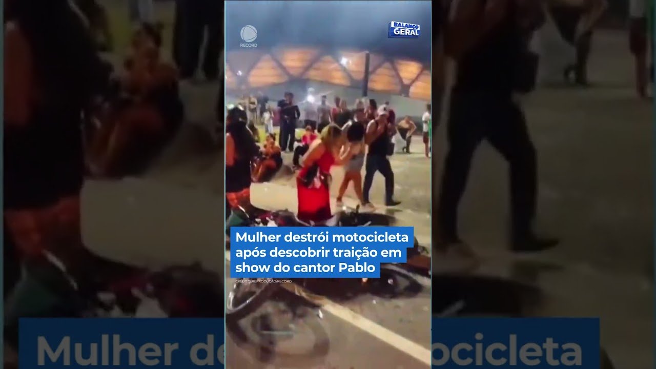 Mulher destrói motocicleta após descobrir traição em show do cantor Pablo