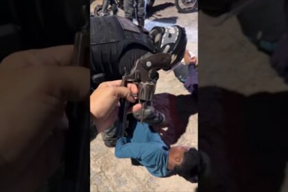 Dupla de assaltantes foram presos em flagrante no bairro de Mangabeira na cidade de João Pessoa na Paraíba!