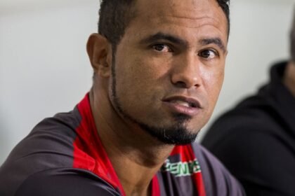 Goleiro Bruno é preso em São Pedro da Aldeia (RJ) após dois meses foragido