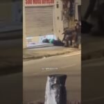POLICIAL METE BALA EM ASSALTANTE QUE FAZIA FUNCIONÁRIOS DE FARMÁCIA REFÉNS EM SÃO PAULO!