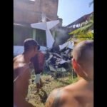 AVIÃO CAI SOBRE UMA CASA EM NOVA IGUAÇU NO RIO DE JANEIRO ! AVIÃO CAI SOBRE UMA CASA EM NOVA IGUAÇU NO RIO DE JANEIRO !