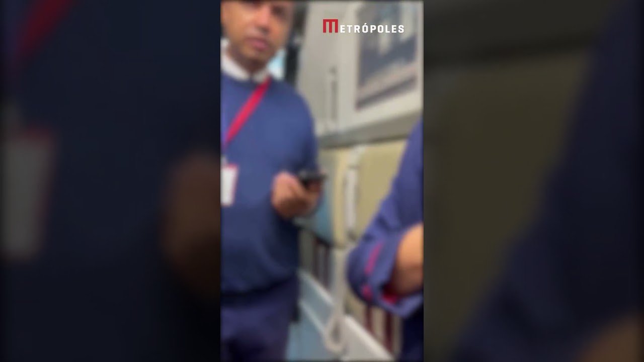 MÃE É RETIRADA DE VOO PELA PF APÔS CONFUSÃO COM COMISSÁRIA POR CARRINHO DE BEBE