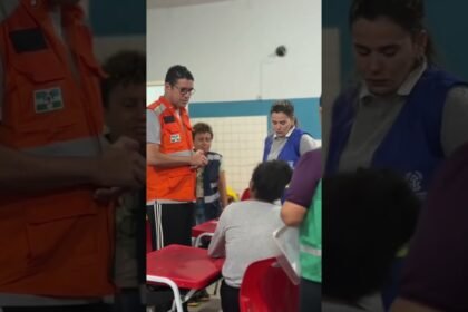 O prefeito Diego Cabral  está visitando os abrigos de Camaragibe, olhando nos olhos de cada família, ouvindo histórias e garantindo que ninguém ficará desamparado neste momento tão difícil!