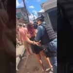 Mãe é presa após abandonar duas filhas pequenas na rua para curtir na farra com as amigas! 💔😭  NA CASA DA AMIGA MAIS TRÊS CRIANÇAS FORAM ENCONTRADAS NA MESMA SITUAÇÃO.