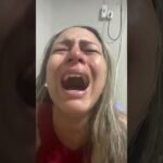 Mulher de preso afirma chorando que no presídio estão dando comida estragada para os detentos! Mulher de preso afirma chorando que no presídio estão dando comida estragada para os detentos!