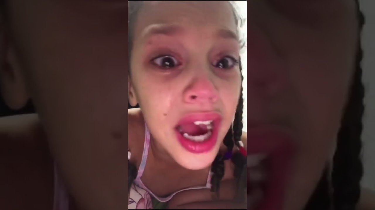 E eu que fui passar uma tarde na casa d meu namorado e recebi esse vídeo da irmã!