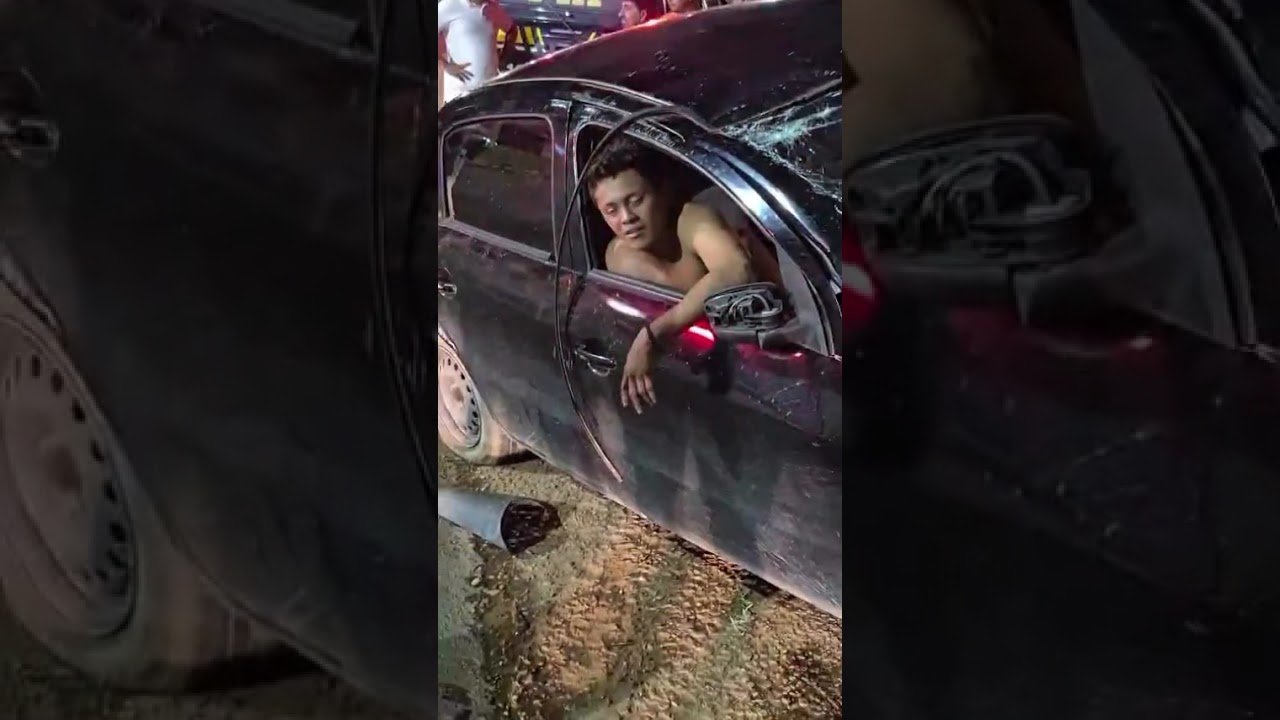 Após gravíssimo acidente passageiro visivelmente embriagado afirma que tá de boa ! O motorista que também estava bêbado foi socorrido com ferimentos leves e passa bem ! Após gravíssimo acidente passageiro visivelmente embriagado afirma que tá de boa ! O motorista que também estava bêbado foi socorrido com ferimentos leves e passa bem !