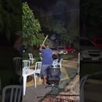 É por isso que eu não solto fogos de artifício! 😱 Sem saber sogro  acende fogos de artifício ao contrário e quase causa acidente grave .