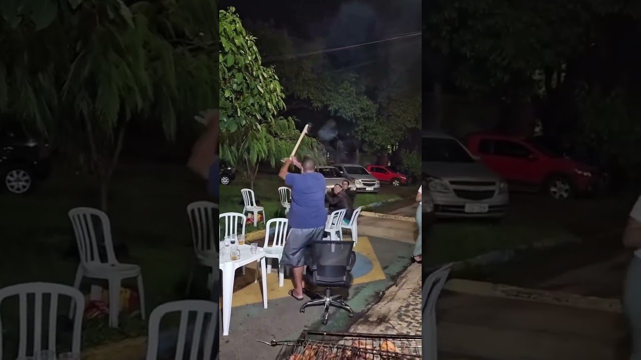 É por isso que eu não solto fogos de artifício! 😱 Sem saber sogro acende fogos de artifício ao contrário e quase causa acidente grave . É por isso que eu não solto fogos de artifício! 😱 Sem saber sogro acende fogos de artifício ao contrário e quase causa acidente grave .