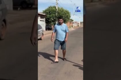 MÃE SE JOGA NA FRENTE DE MOTO PARA SALVAR O FILHO DE TRÊS ANOS DA MORTE ! 💔😭 MÃE SE JOGA NA FRENTE DE MOTO PARA SALVAR O FILHO DE TRÊS ANOS DA MORTE ! 💔😭