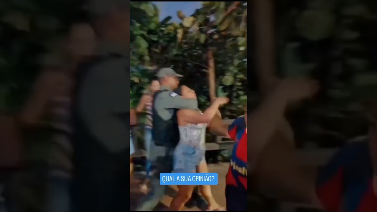 Mulher é covardemente agredida por policial militar durante protesto na ponte da Caxangá em Recife! Mulher é covardemente agredida por policial militar durante protesto na ponte da Caxangá em Recife!