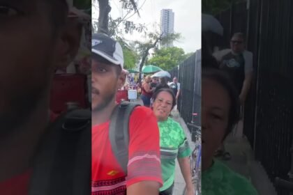 Mulher fica revoltada ao chegar no CRAS esaber que teve o bolsa família cortado !