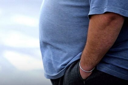 Combinação de gordura abdominal e falta de vitamina D mais que dobra risco de morte após 50 anos