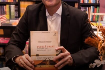 Coronel é condenado em ação penal por livro em que critica Exército e faz acusação de corrupção Coronel é condenado em ação penal por livro em que critica Exército e faz acusação de corrupção