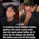 O motoboy herói Vinícius Martins ganhou um carro e uma moto zero km após salvar Safira, de 12 anos, de um ataque de abelhas. Ele sofreu cerca de 40 ferroadas durante o resgate.